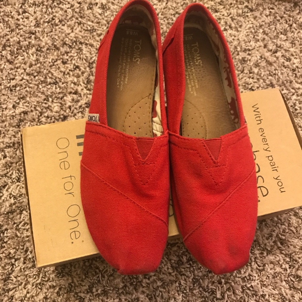 Toms canvas shoes.
